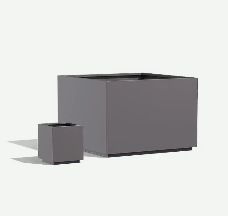 Wilshire FRP Square with toekick no plants-F2F4F2